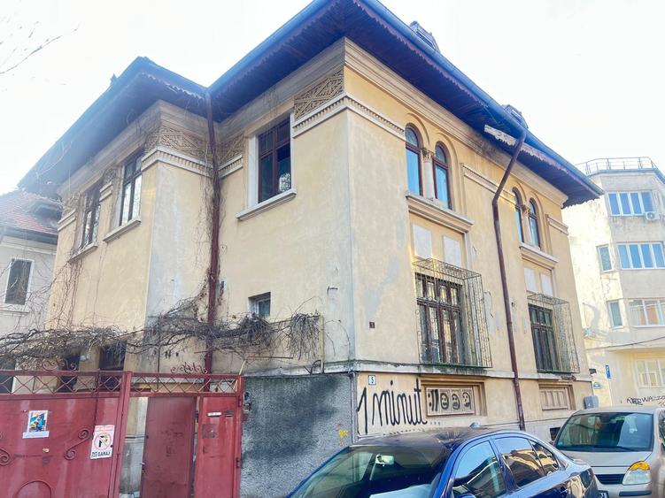 Casa individuala de vanzare Piata Victoriei POTENTIAL INVESTITIONAL