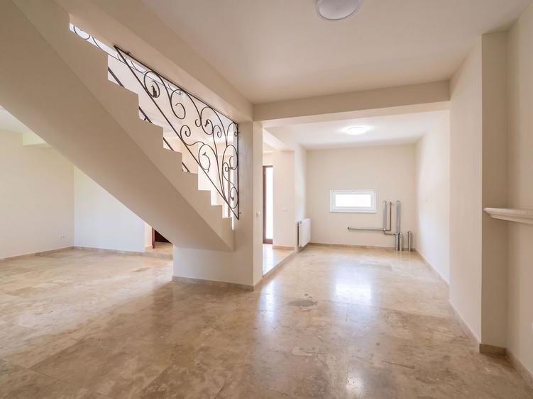 VILA PIPERA | 6 CAMERE | 2 LOCURI PARCARE | CURTE SUPERBA |