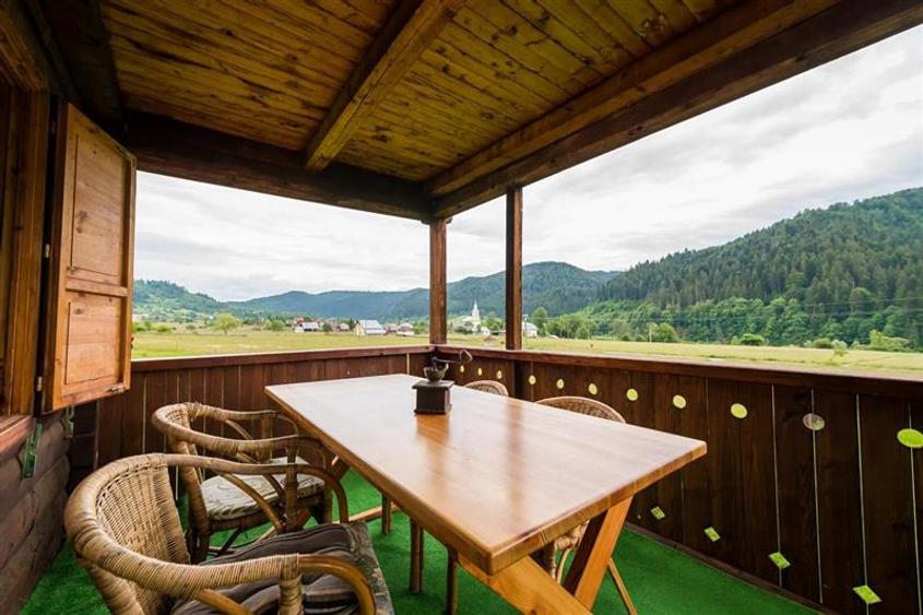 De vanzare casa de vacanta/locuit  in Lunca Bradului