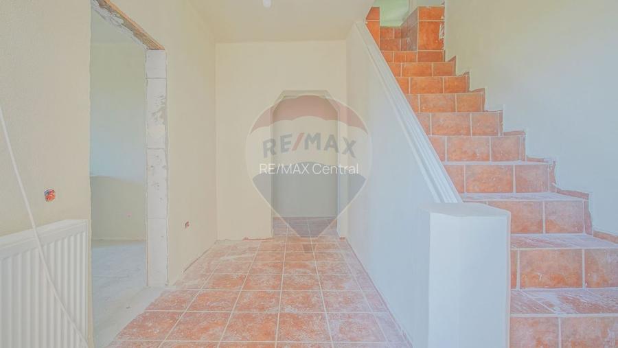Casă cu potențial în Centrul Civic Brașov | 4 camere - 12