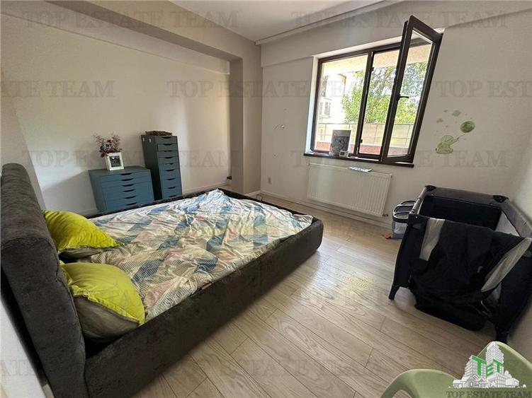 Apartament 3 camere cu terasa de vanzare in zona Parc Bazilescu
