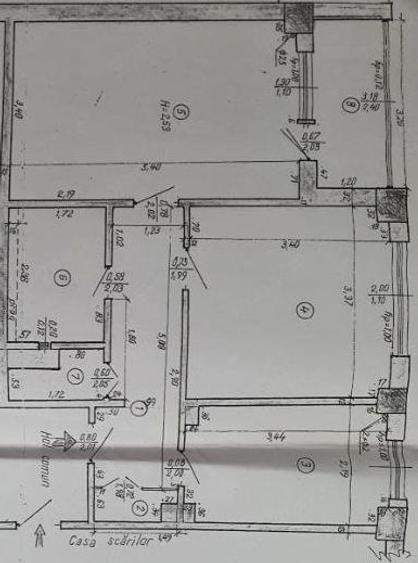 BANU MANTA, apartament 2 camere decom et 10, an bloc 1981