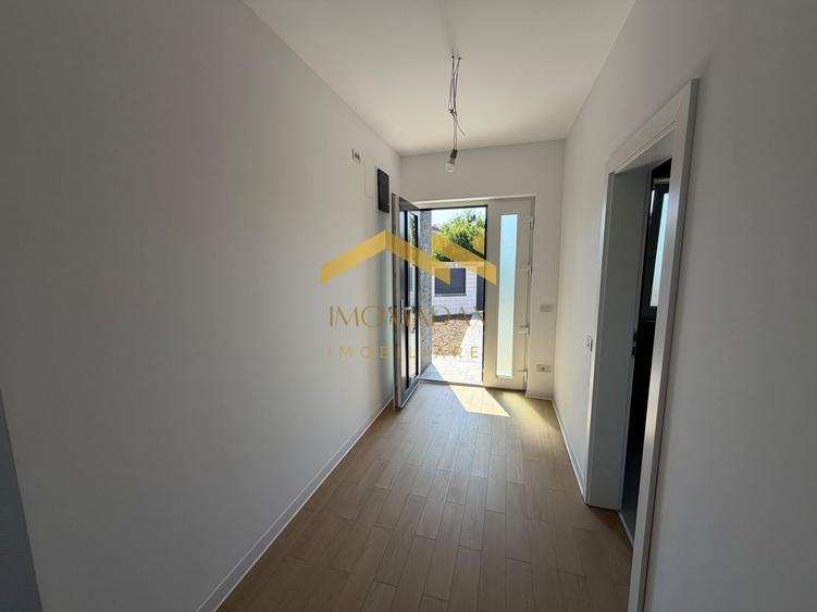 -Casa individuală -4 camere -2 băi -