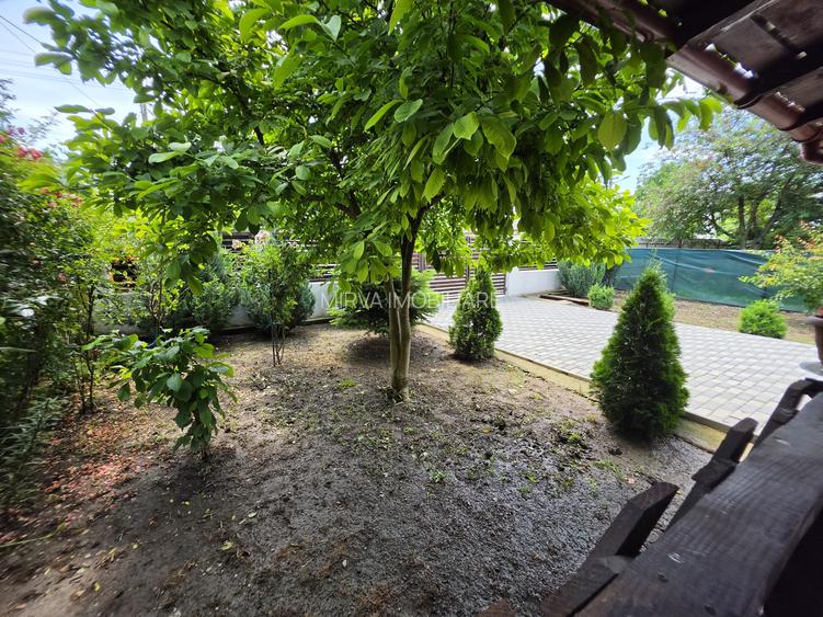 Casă renovată cu 6 camere, teren 557 mp – Berceni, Prahova - 4