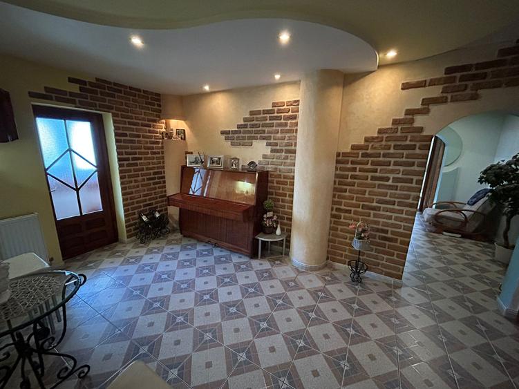 Apartament 3 camere cf 1 decomandat, foarte spatios Dorobantilor