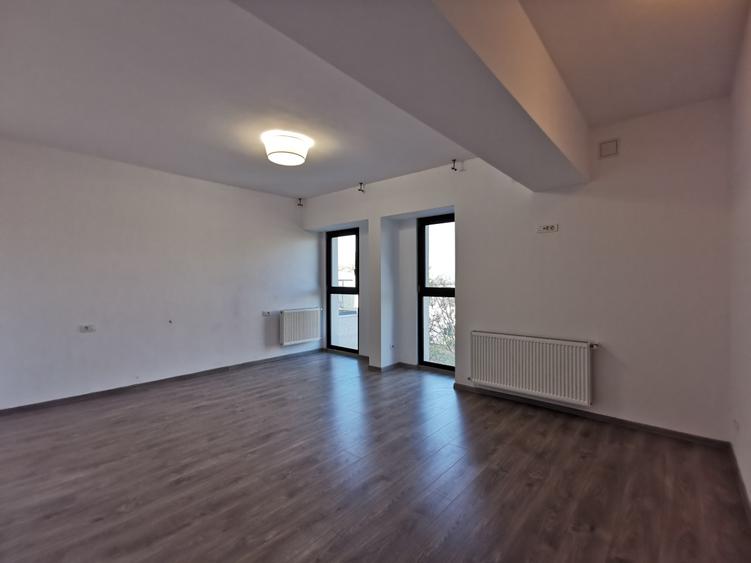 Apartament 3 camere de închiriat, Bd. Unirii, Bloc 2020, Locație premium