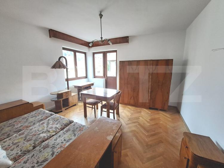 Vilă cu priveliște spre Tâmpa, în zonă liniștită din Brașov