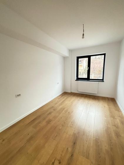 Apartament 3 camere de vanzare Pacurari in spate la Alpha Bank