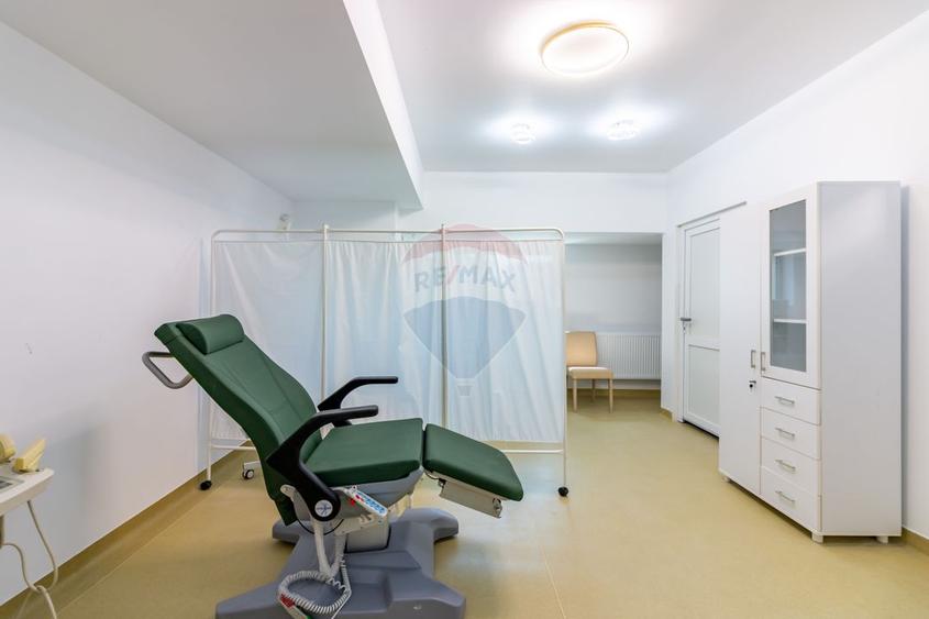 Clădire investițională: policlinică, senior living & catering-Giulesti