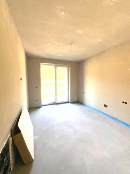 Apartament nou zona strazii Crasnei 71mp semfinisat 107000eur