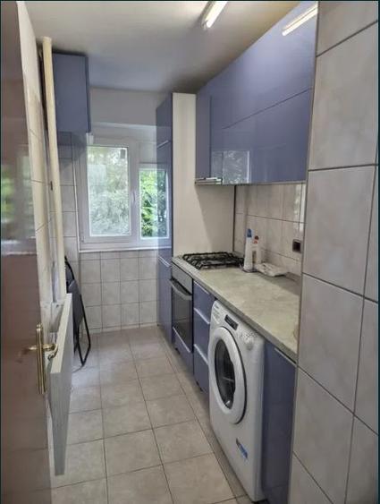 Apartament 3 Camere,Piata Resita,bl.reabilitat, LOC DE PARCARE,Liber
