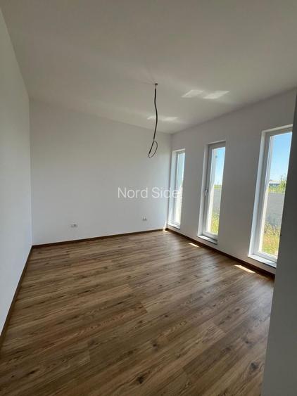 Casa parter Tunari 5 camere curte 400m2, 140m2, UTILITATI, zona buna - 11
