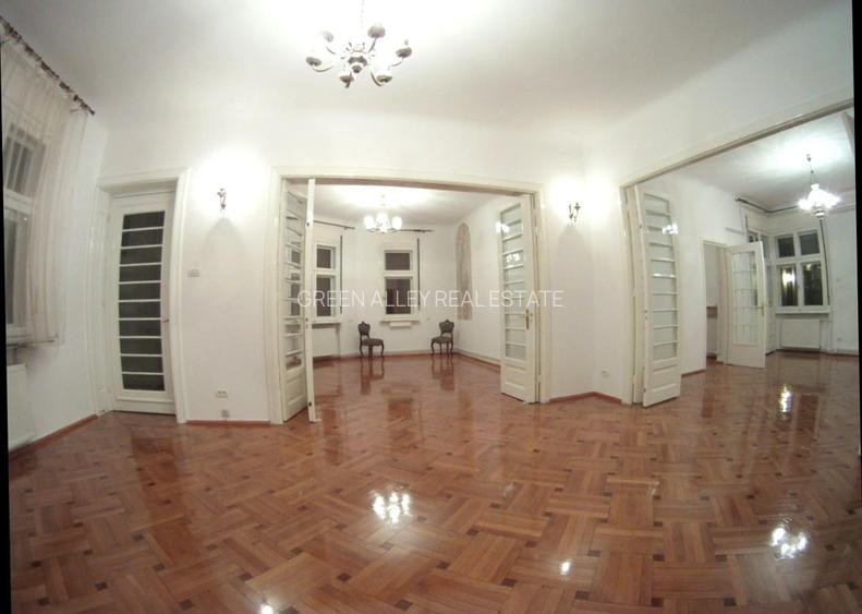 Apartament cu 6 camere si terasa, in vila Art Deco, in Capitale! - 12