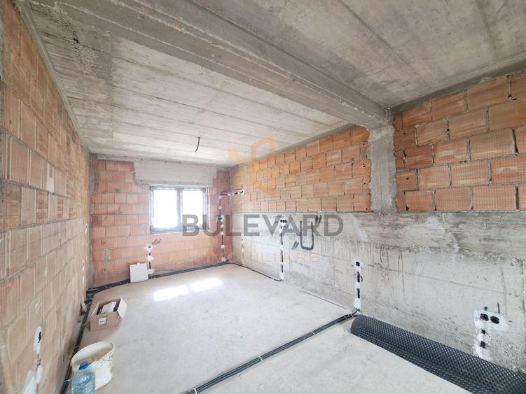 Casa tip duplex in zona Vivo Mall, str Razoare Floresti