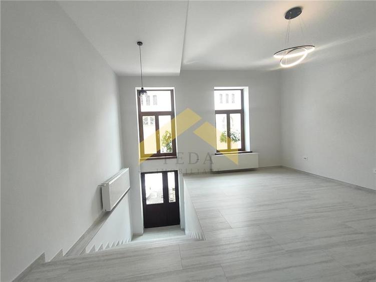 Spatiu comercial renovat de inchiriat Bulevardul Decebal