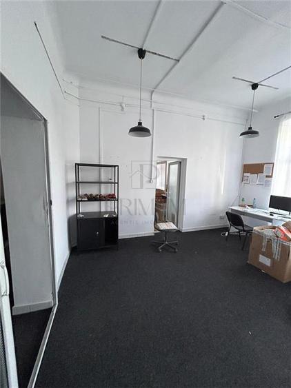 Spatiu comercial - zona linistita - aer conditionat - 4 camere - 80 mp
