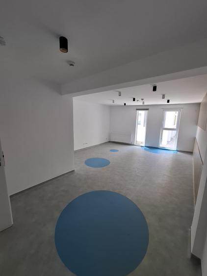 Clădire premium 600 mp, ideal gradinita sau activități mixte, in Dambul Rotund