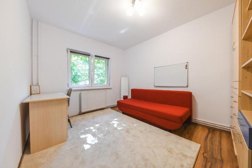 Proprietar inchiriez ap. 4 camere decomandate, parcare, Cipariu-Gheorgheni
