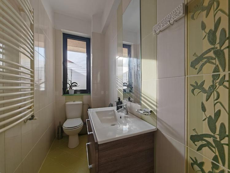 Apartament foarte spațios lângă Pădurea Băneasa | Spații de depozitare | Parcare