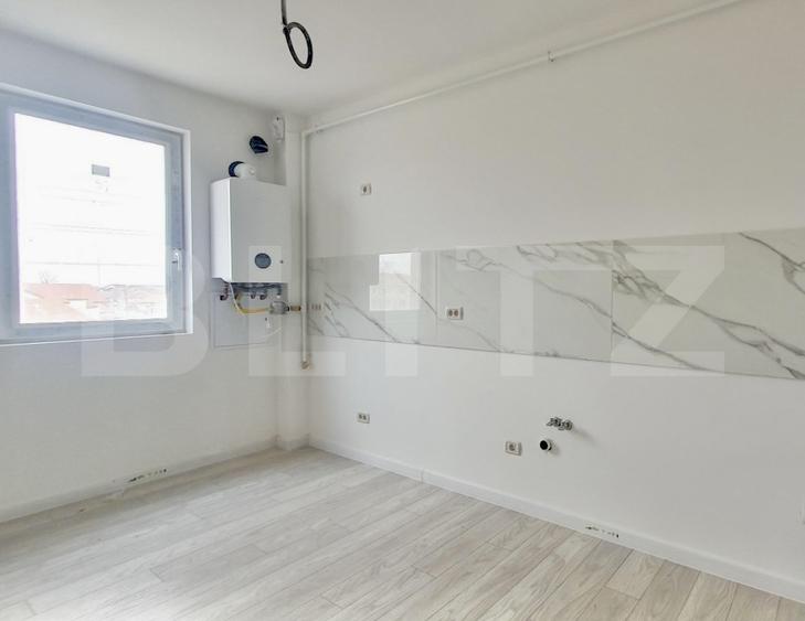 SUPER PRET! Apartament cu 3 camere + balcon, ETAJ 1, loc de parcare, TVA INCLUS