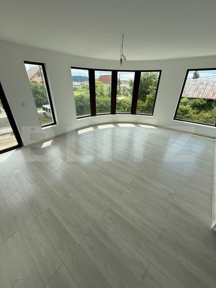 Casa de vanzare, 200 mp + teren de 1.200 mp - Unirea
