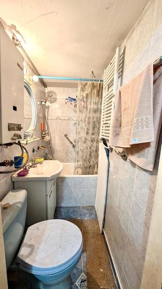 Spatiu comercial+Garsoniera 55,5 mp-parter-Zona Centrala