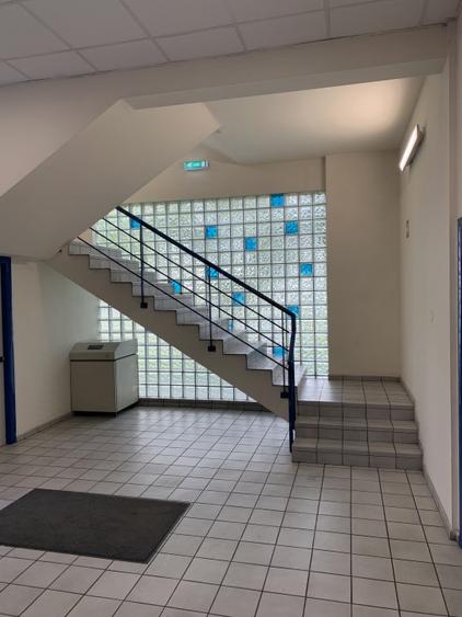 Ansamblu de spatii de productie /depozitare si birouri