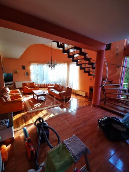 Casa 3 camere în zona Eugen Ionesco