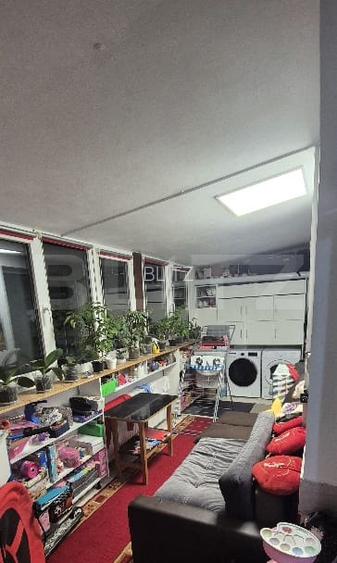 Apartament cu 3 camere, zona Porii - 11