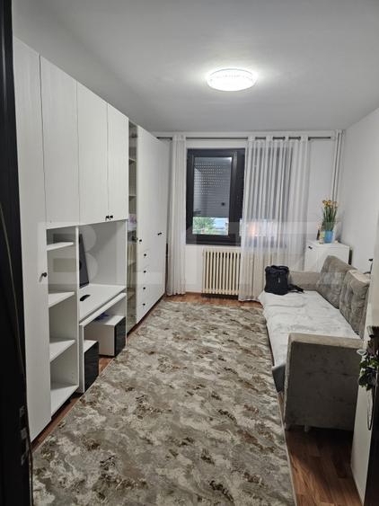 Camera de camin, 18 mp, renovat complet, zona Bularga