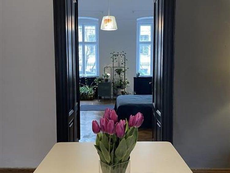 Apartament ELEGANT cu GRADINA - 2CAM 70MP Central - Liceul Balcescu