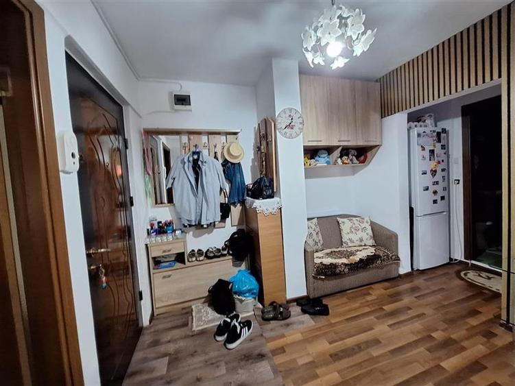 Apartament 2 camere decomandat, zona Neagoe Voda