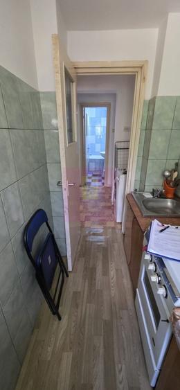 Apartament 3 camere de vanzare in Campina