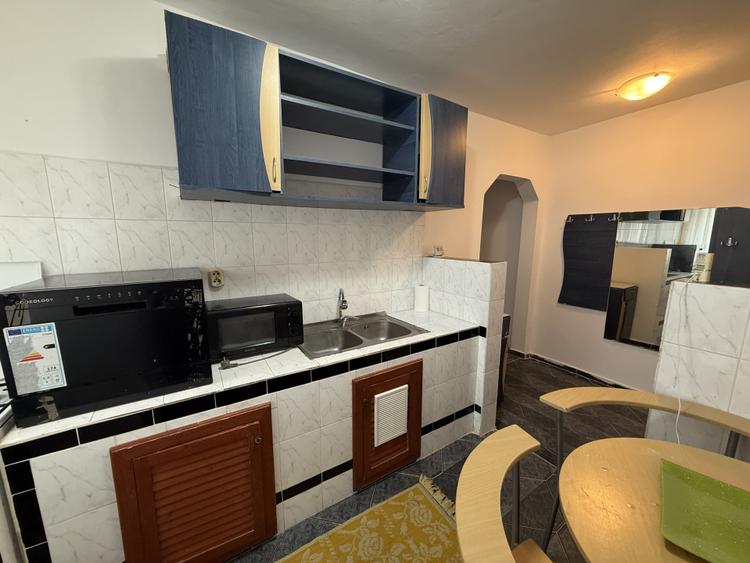 Apartament 2 camere, 42 mp utili plus balcon, decomandat - Girocului