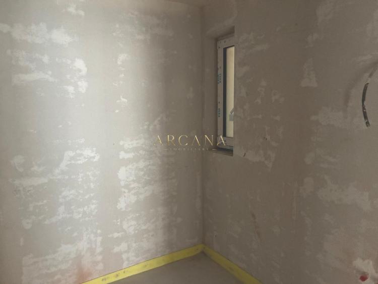 Apartament 3 camere 73 mp bloc 2026 Semicentral
