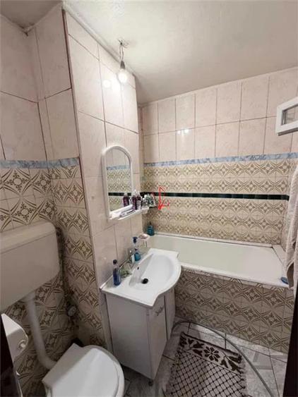 3 camere in Bd. Lacul Te, stradal, Etaj 8/10, cu 2 balcoane