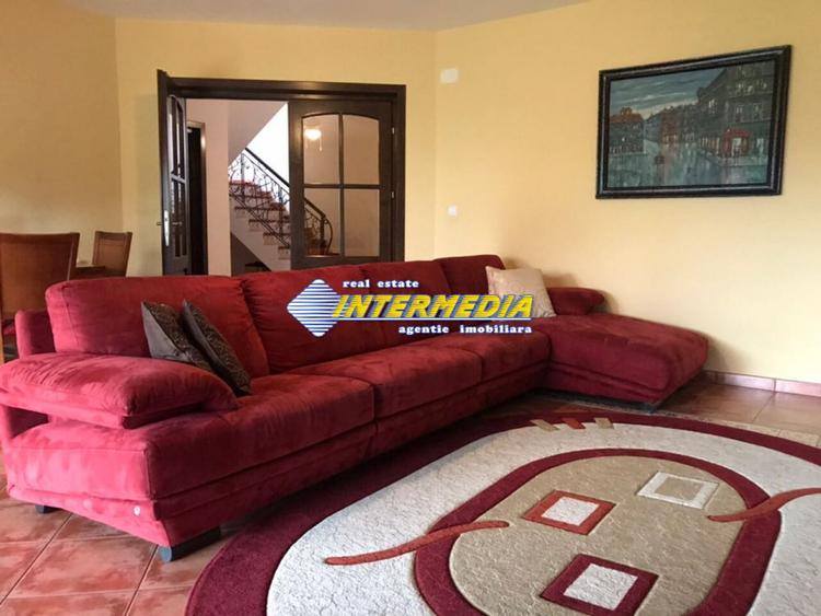 Casa de vanzare Alba Iulia CETATE cu 4 dormitoare si living finisata complet