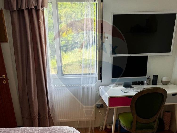 Casa cu teren generos in Sanduleni jud. Bacau