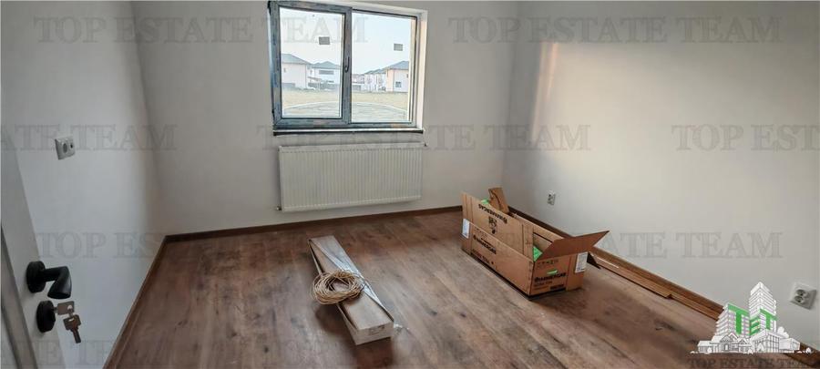 Casa individuala 4 camere pe parter, cu toate utilitatile si 400 mp de teren in