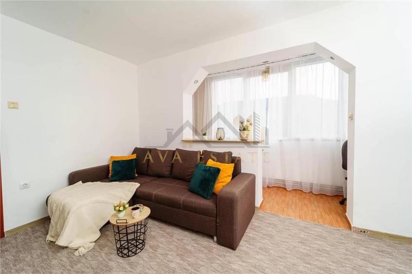 Apartament 3 camere, semidecomandat, 67 mp, et.3, +centrala-Zona Cetatii
