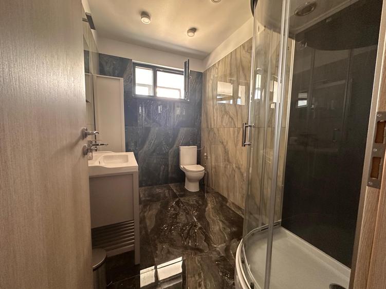 Apartament spațios cu 4 camere, dispus pe două niveluri, în Cartierul Latin