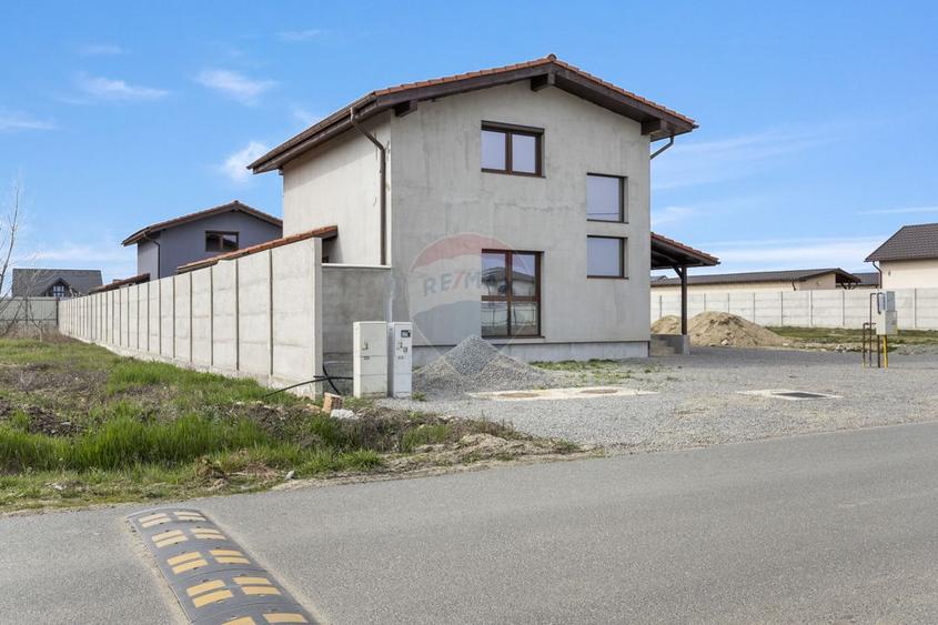 Casă noua 150 mpu de vânzare in Livada,Arad