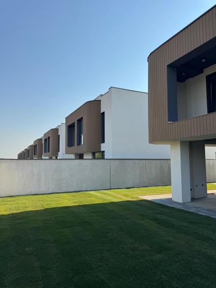 Vile exclusiviste | 5 camere | Lacul Lebada | Pantelimon Cernica