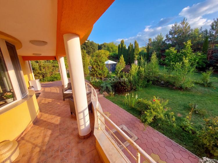 Vilă premium de închiriat, Făget, 400 mp și 2.412 mp teren