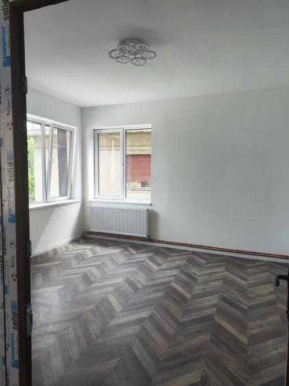 Spatiu in Vila de inchiriat , zona Centrala , 300 mp, 7 Parcari