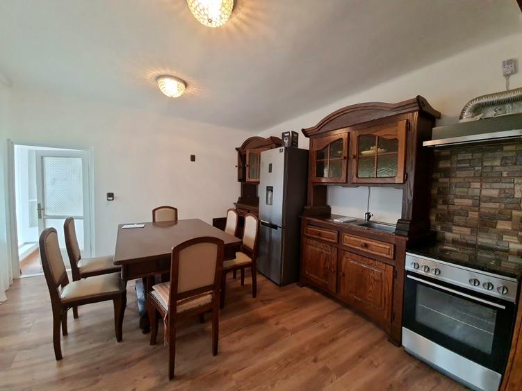 CASA INDIVIDUALA CENTRU ISTORIC CU PRIVELISTE-FARA CURTE-130MP= 1515 EURO/MP