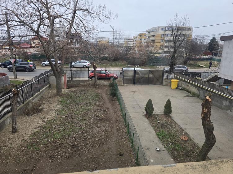 Teren stradal 708mp, +constructie stalpi si grinzi 140mp