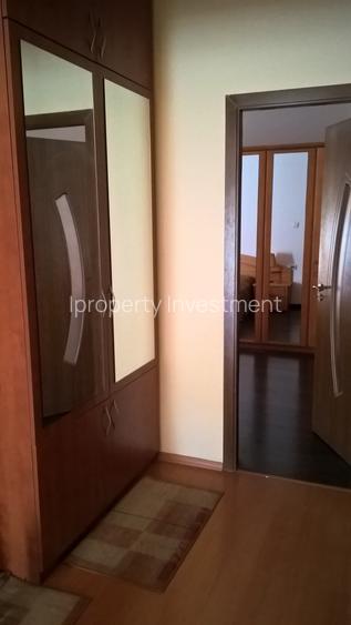 Închiriere Apartament 3 camere tip penthouse în zona metrou 1 Mai - 6
