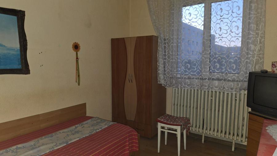 Garsoniera cu baie proprie xona Tractorul