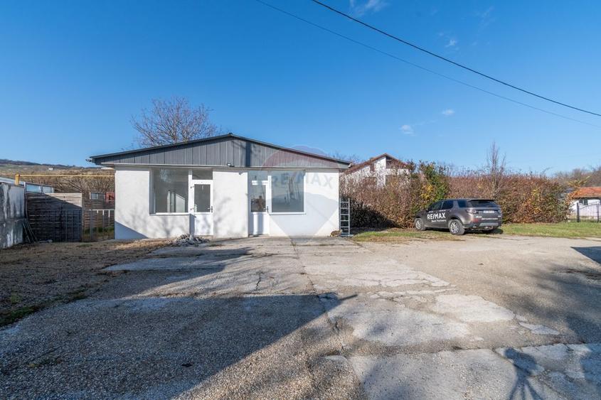 Spatiu de inchiriat Jucu Herghelie, cu toate utilitatile, curent 380V